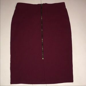 Atmosphere red skirt
